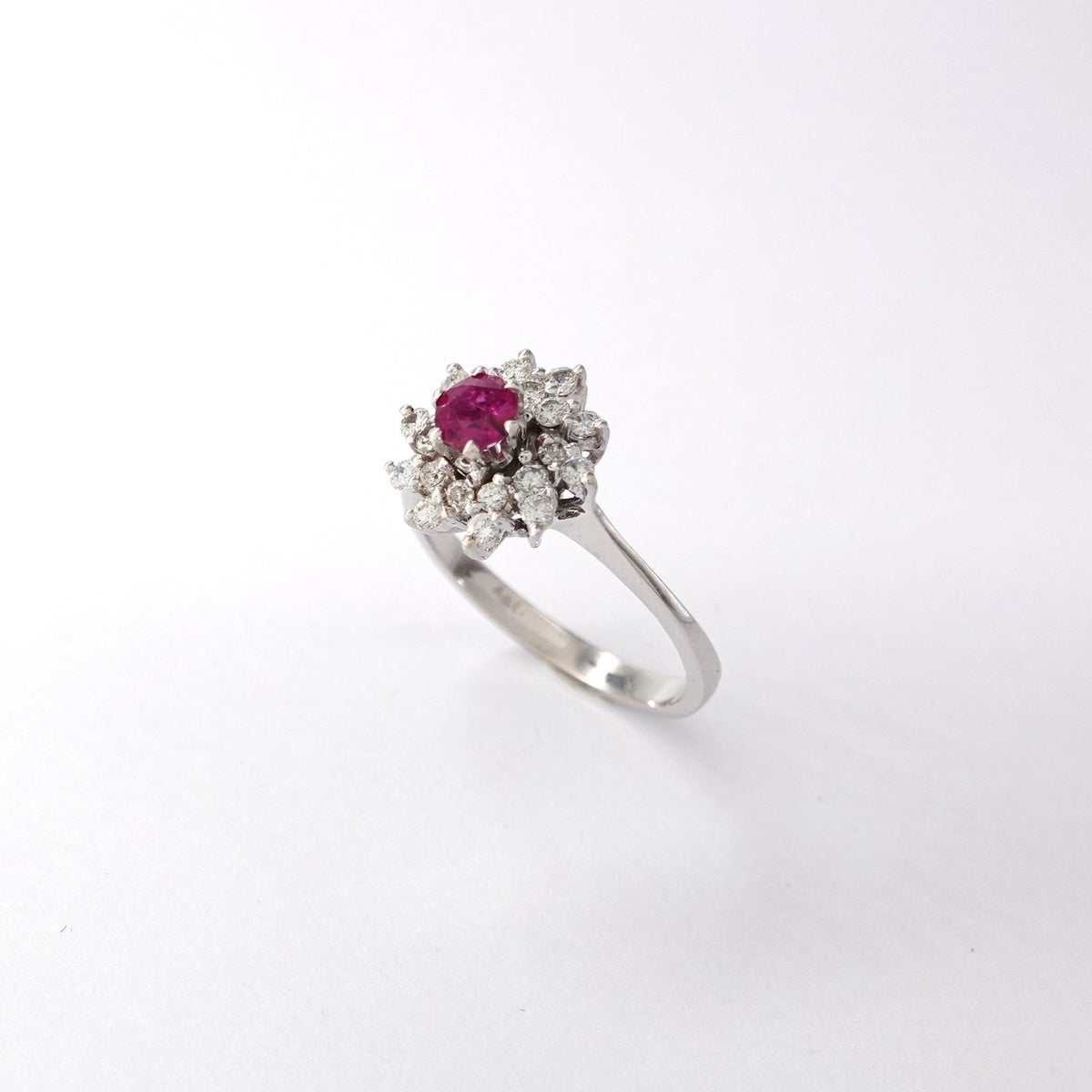 Anello Margueriten con Rubino e Diamanti
