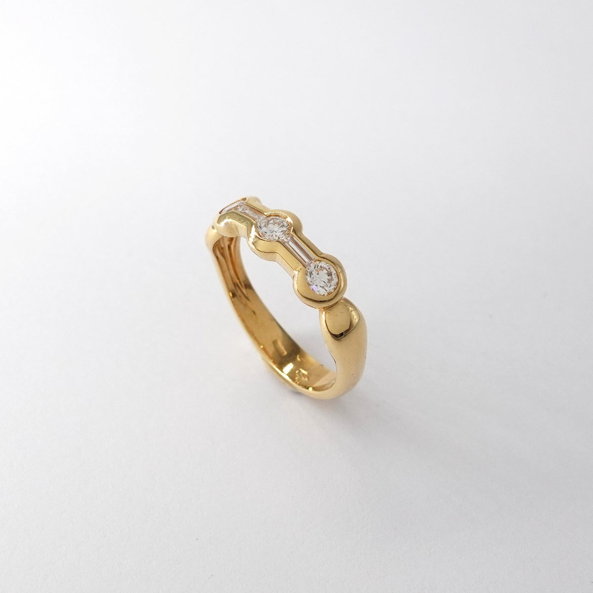 Anello con Diamanti Taglio Brillante e Baguette