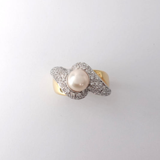 Anello a Onda con Perla e Pavè di Diamanti