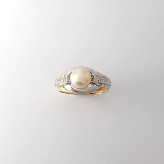 Anello  con Perla e Diamanti