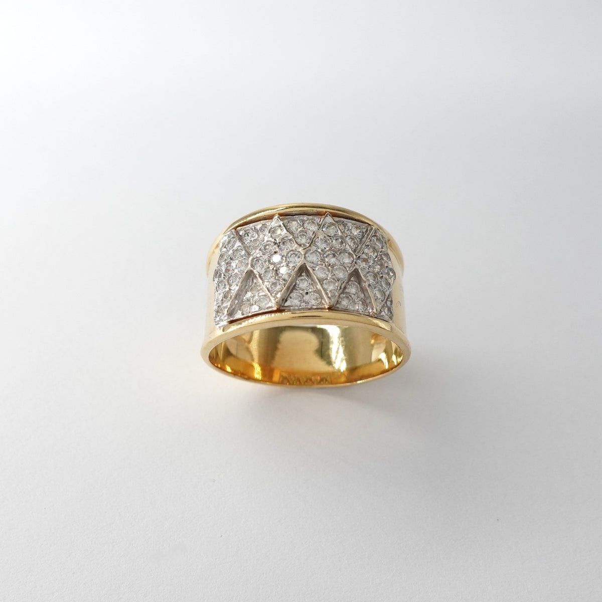 Anello a Fascia con Zirconi