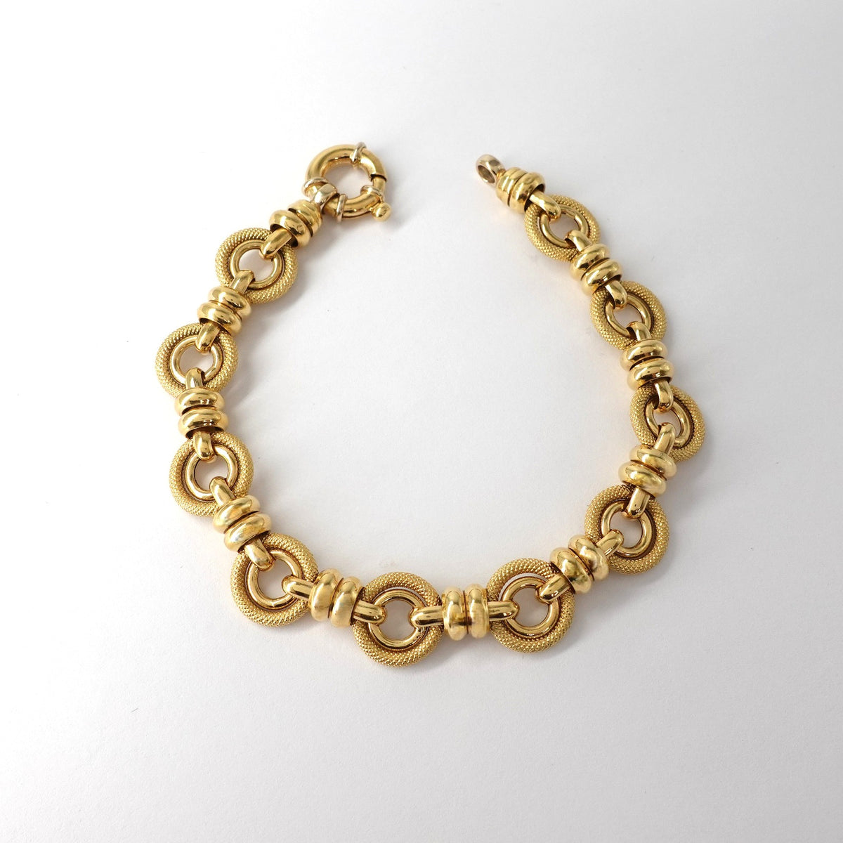 Bracciale ad Anelli in Oro   con Lavorazione Satinata