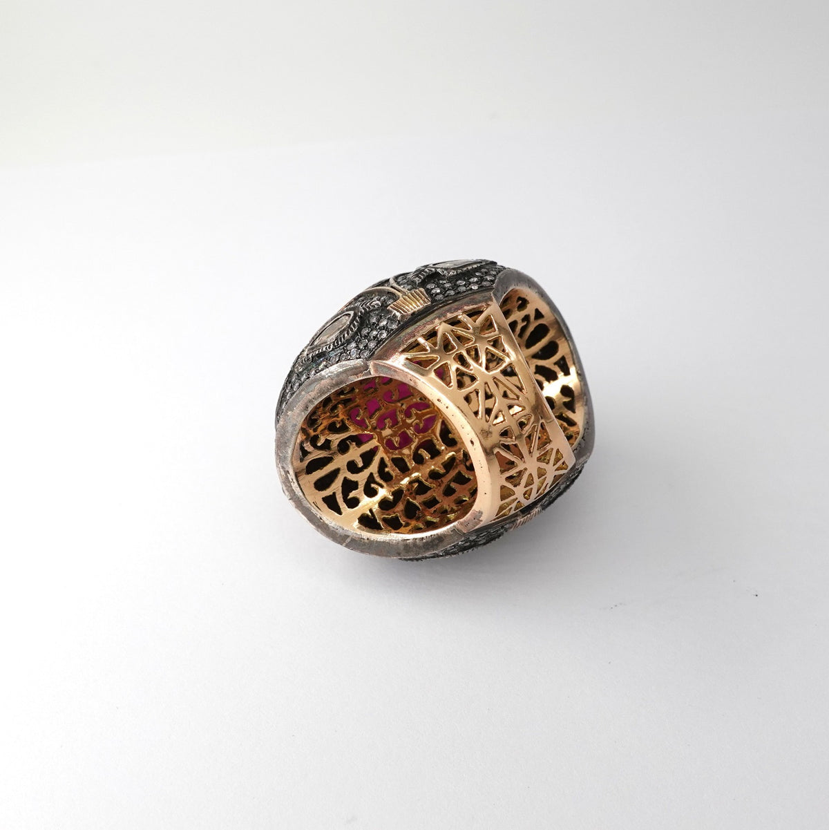 Anello  con diamanti e rubino