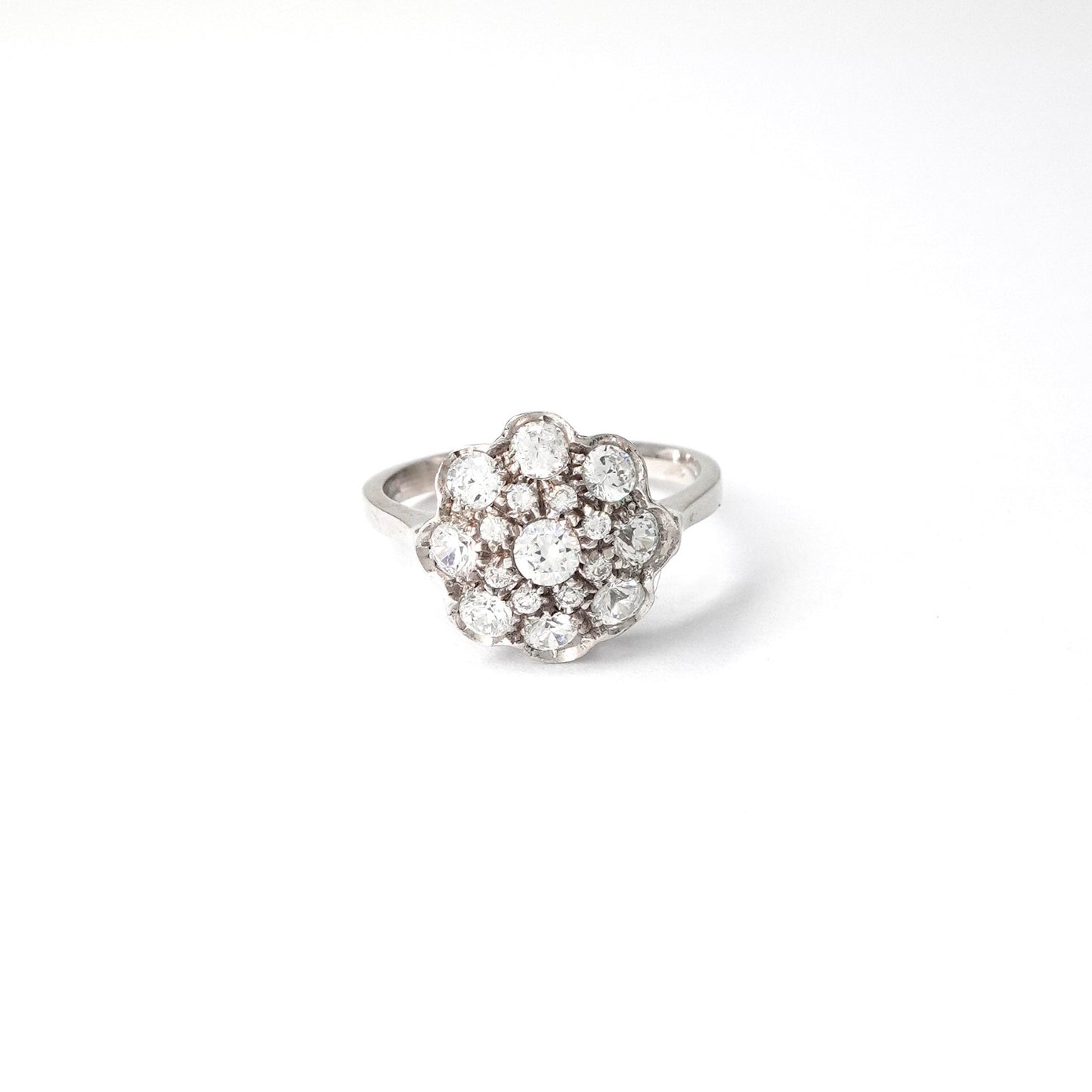 Parure anello e orecchini con diamanti