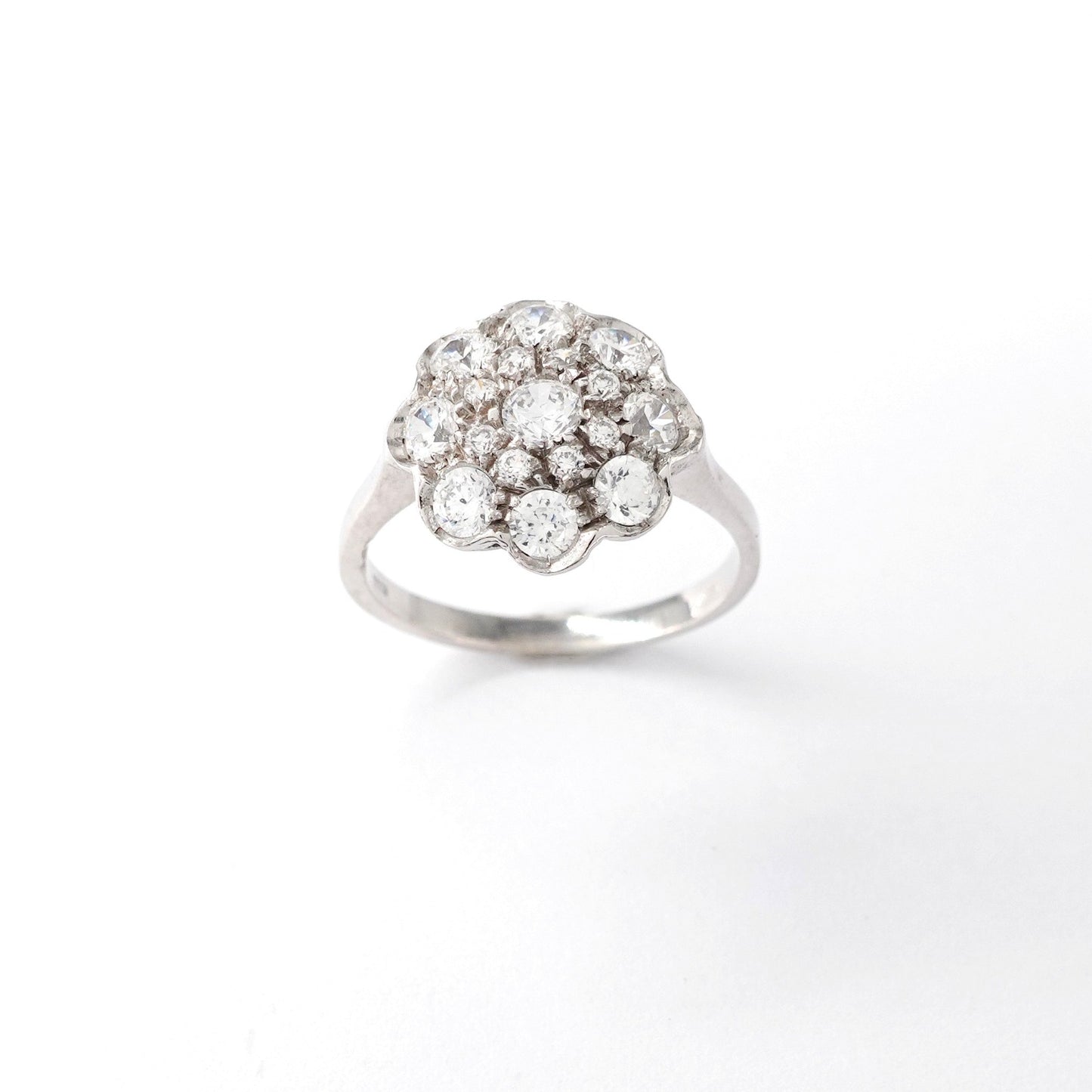 Parure anello e orecchini con diamanti