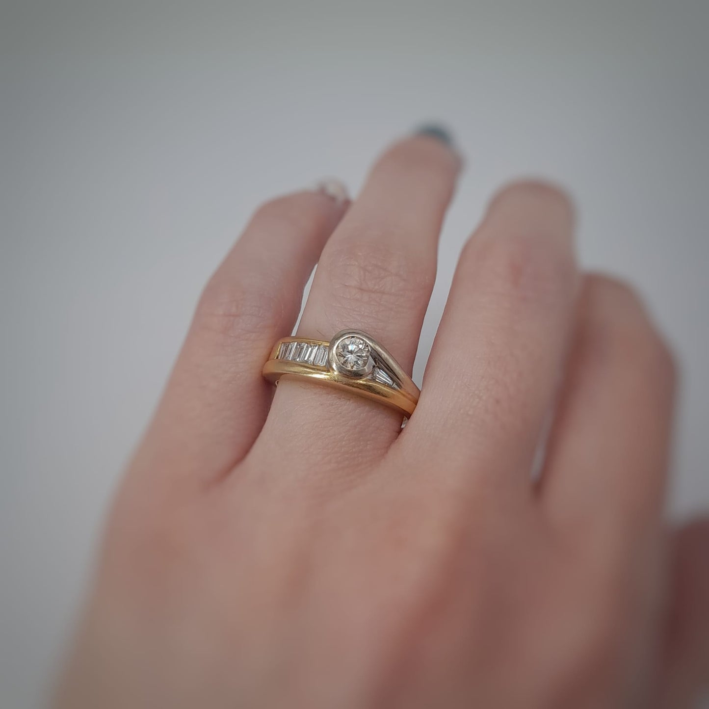 Anello con diamanti