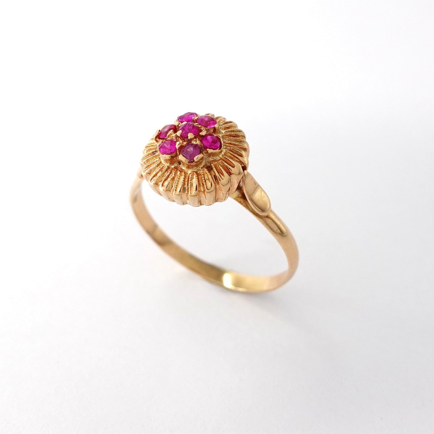 Anello in oro giallo 18kt con zirconi