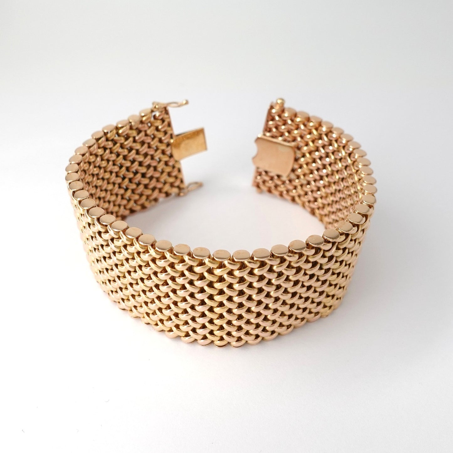 Bracciale a fascia alta intrecciata