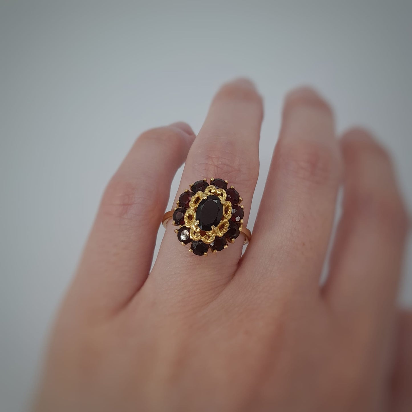 Anello  con granati