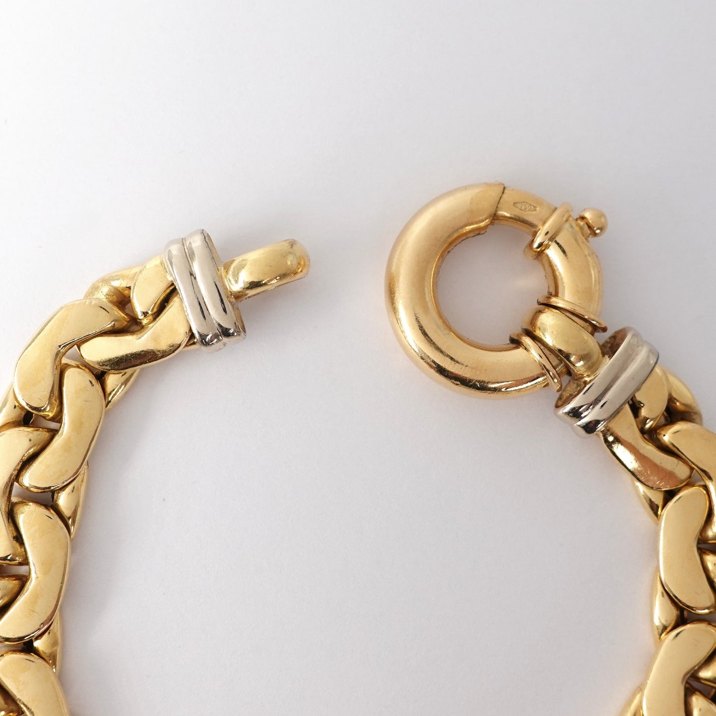 Bracciale a maglia piatta