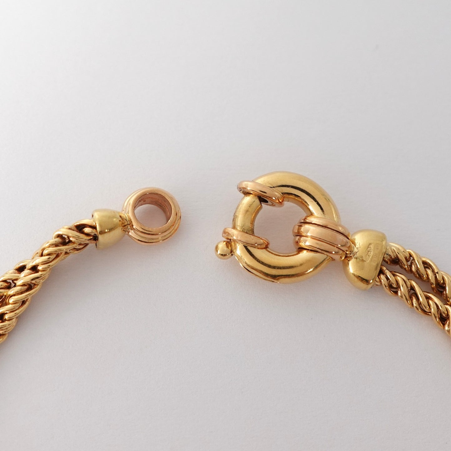 Bracciale con gemme cabochon